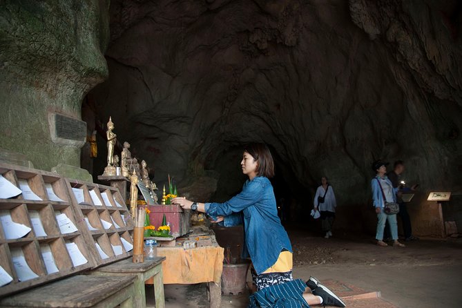 Full day / Half Day Kayaking and Pak Ou Caves with optional sunset cruise - The second paddle, 30 minutes down the Mekong