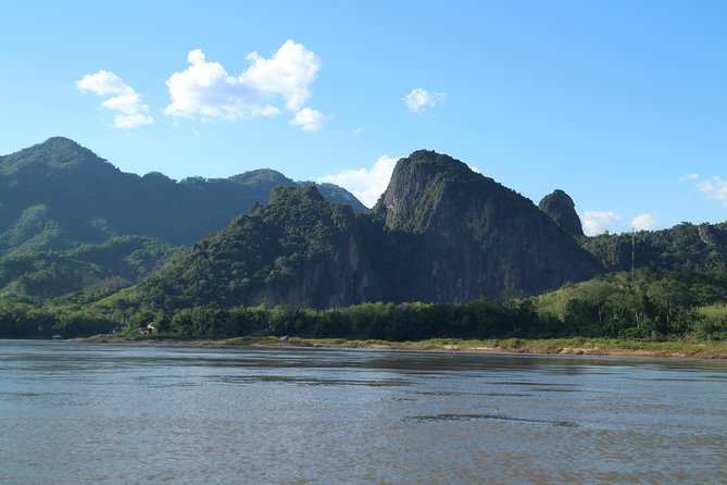 FULL DAY – Kuang Si Waterfall, Kayak on the Nam Ou / Mekong River, Pak Ou Caves - The second paddle down the Mekong