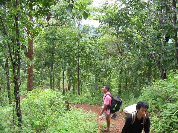 Full Day Trek to Kuang Si Waterfalls, Remote Village - Guides can make the difference