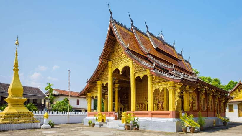 Half Day Exploring the Charms of Vientiane and hotel pickup - Patuxay, Vientiane’s triumphal arch