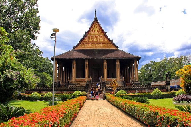 Half-Day Vientiane City Bike Tour | Laos - Wat Si Saket and the survival of 1828