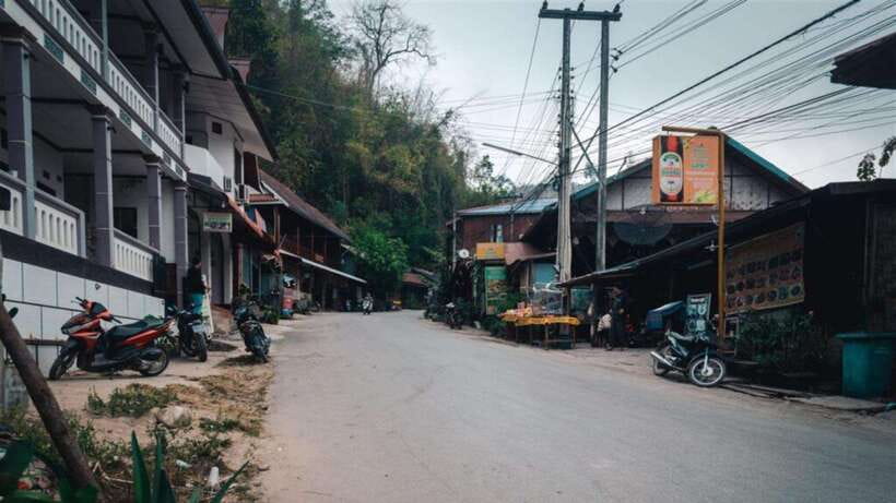 Luang Prabang: 2D Transfer to Huay Xai by Slow Boat - Practical ways to make the ride easier