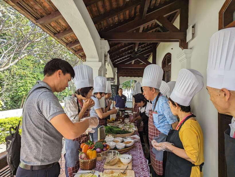 Luang Prabang: Cooking Class at the Former Royal Palace - The two-hour pause before the cooking