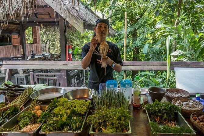 Luang Prabang Cooking, Pottery & Candle Experience - Why the setting and hosts matter