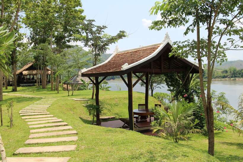 Luang Prabang: Cruise to Pak Ou Caves & Kuang Si Waterfalls - Guides, vehicles, and group size