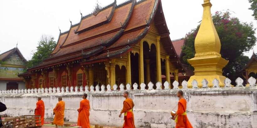 Luang Prabang: Foodie Walking Tour & Monk Blessing - Should you book this Luang Prabang tour?
