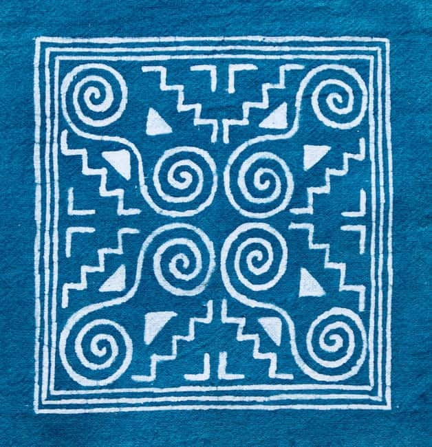 Luang Prabang: Hmong Batik Art Workshop - Finding Moon Love Batik beside Wat Sibounheuang