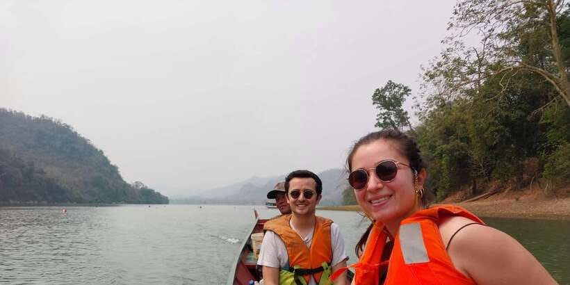 Luang Prabang: Mekong Fishing with a Local Fisherman & Lunch - Guides, language, and the small-group feel
