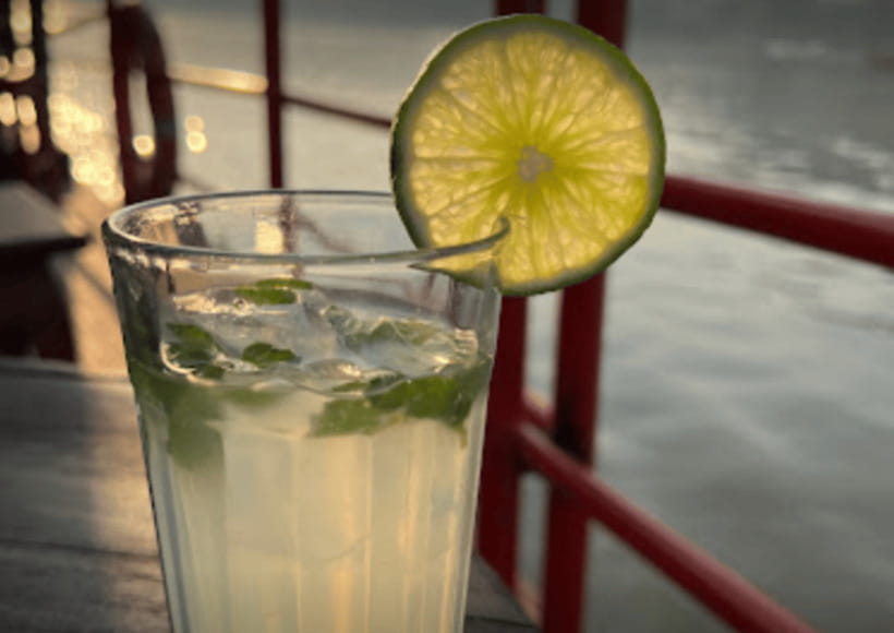 Luang Prabang: Mekong Sunset Cruise & Lao Tasting Dinner - Watching the Mekong turn gold