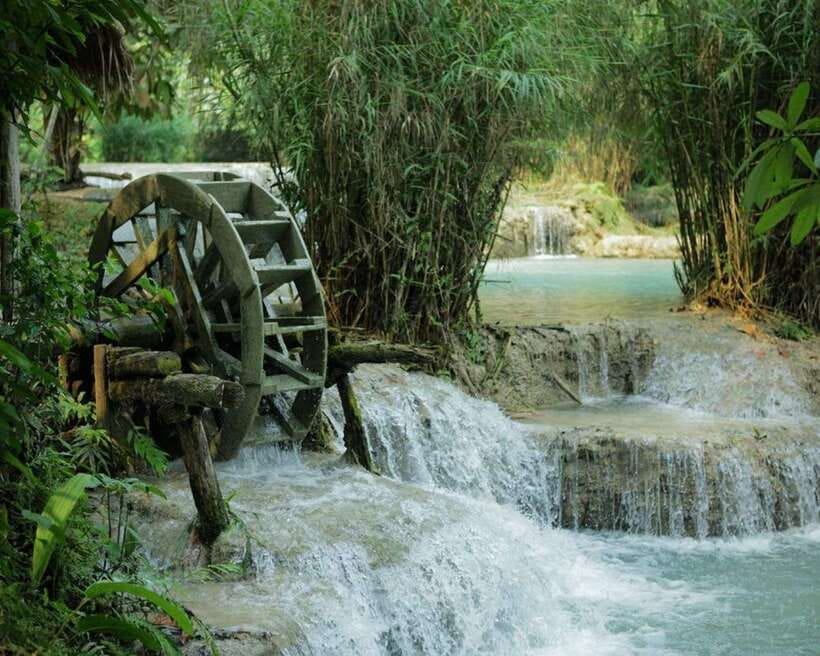 Luang Prabang: Pak Ou Caves & Kuang Si Falls Day Trip - Guide quality and the feel of the day