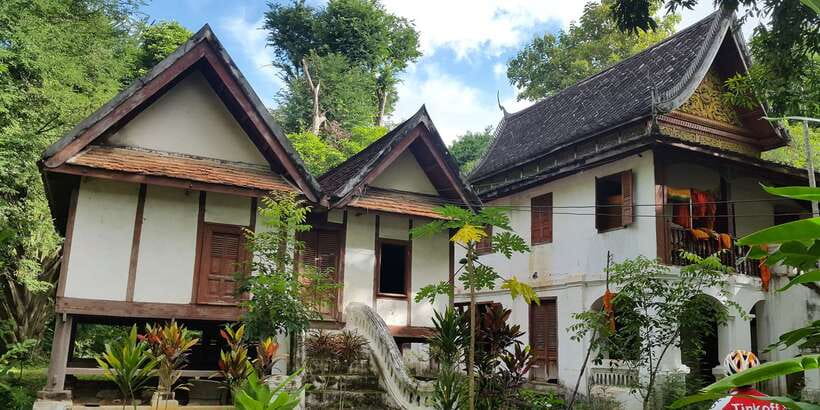 Luang Prabang: Pottery Workshop & Wat Chomphet cycling Tour - Who should book this half-day ride