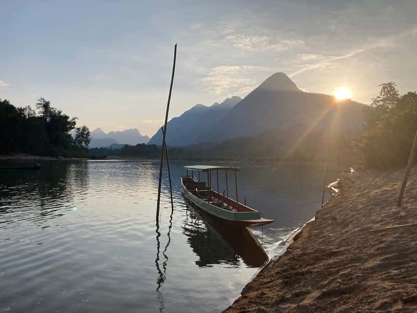 Nong Khiaw: 2-Day Trekking,Hmong village,Home Stay&Kayaking - Cooking dinner and sleeping in the village