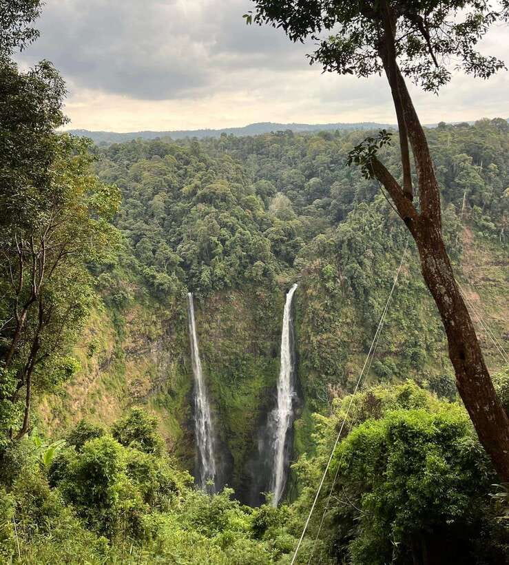 Pakse: Mystic Falls & Timeless Temples of Southern Laos Tour - Tad Gneuang, a quiet first waterfall