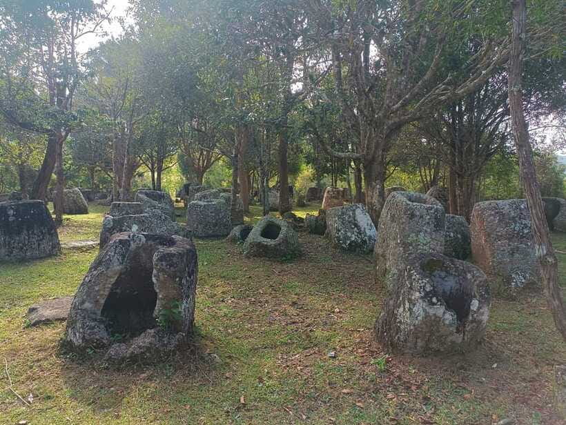 Plain of jars private tour - Site 1 and its 334 stone vessels