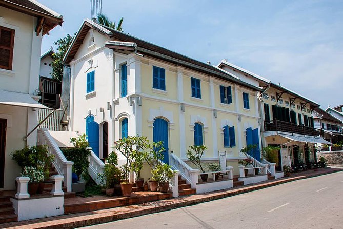 Small Group Half Day Luang Prabang city tour - The morning market shows Luang Prabang at work