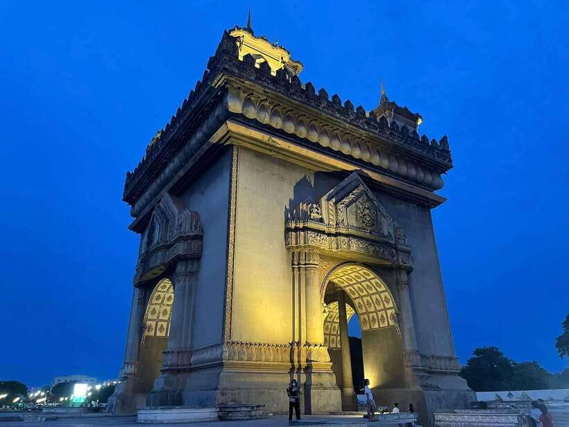 Vientiane City Highlights Tour with Buddha Park & Lunch - A Lao lunch at a local restaurant