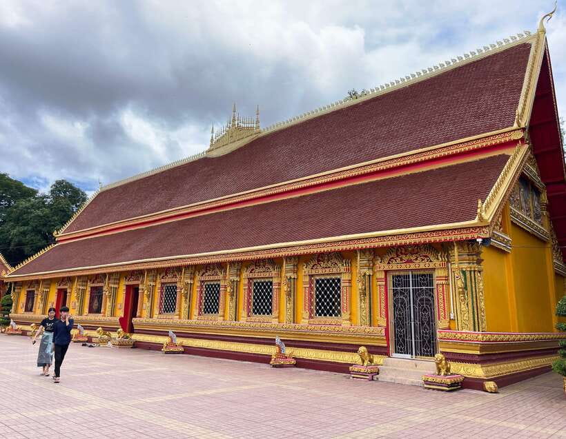 Vientiane classic Food tour ( Included Food ) - First stop: Khao Jee Pâté at Dongpalan