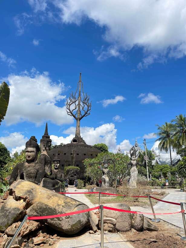 Vientiane: Half-Day City Tour with Patuxai and Buddha Park - Key points to know before booking