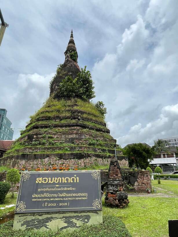 Vientiane: Half-Day City Tour with Patuxai and Buddha Park - Why this short Vientiane tour works