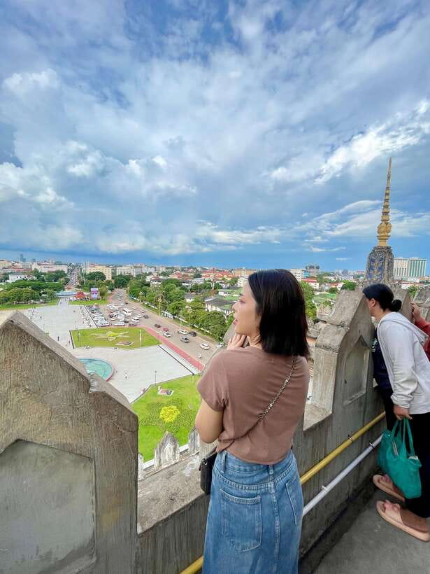 Vientiane: Half-Day City Tour with Patuxai and Buddha Park - The value of the guide, especially Souk, Joy, and Namt