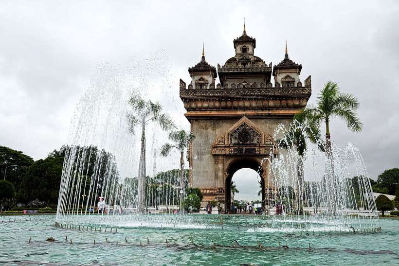Vientiane Private Full-Day Tour with Buddha Park and Lunch - What the private format adds