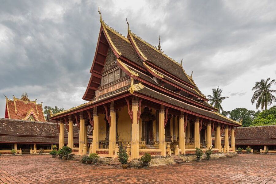 Vientiane Private Full-Day Tour with Buddha Park and Lunch - Lunch, timing, and the $100 question